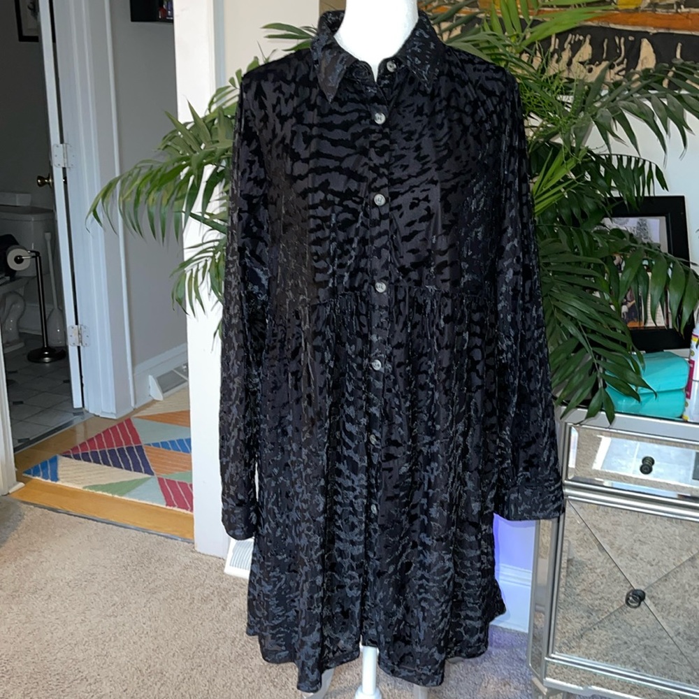 Black Textured Button-Front Women's Dress